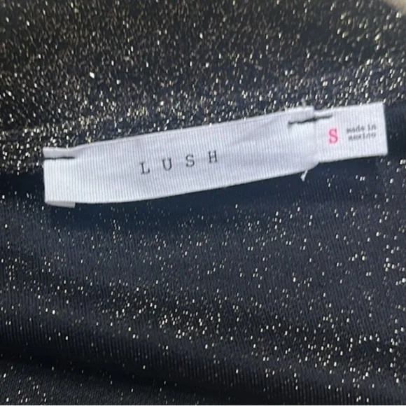 Lush Long Skeeve Metallic Gold Drape Crop Top - Picture 4 of 12